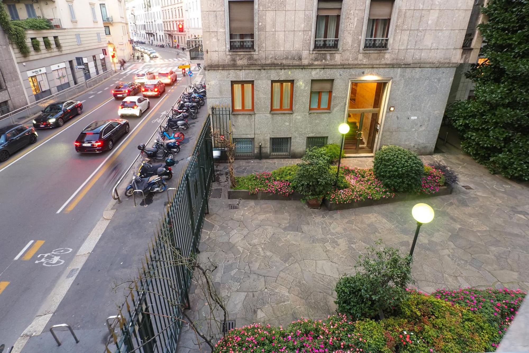 Contempora Apartments - Visconti Di Modrone ミラノ エクステリア 写真
